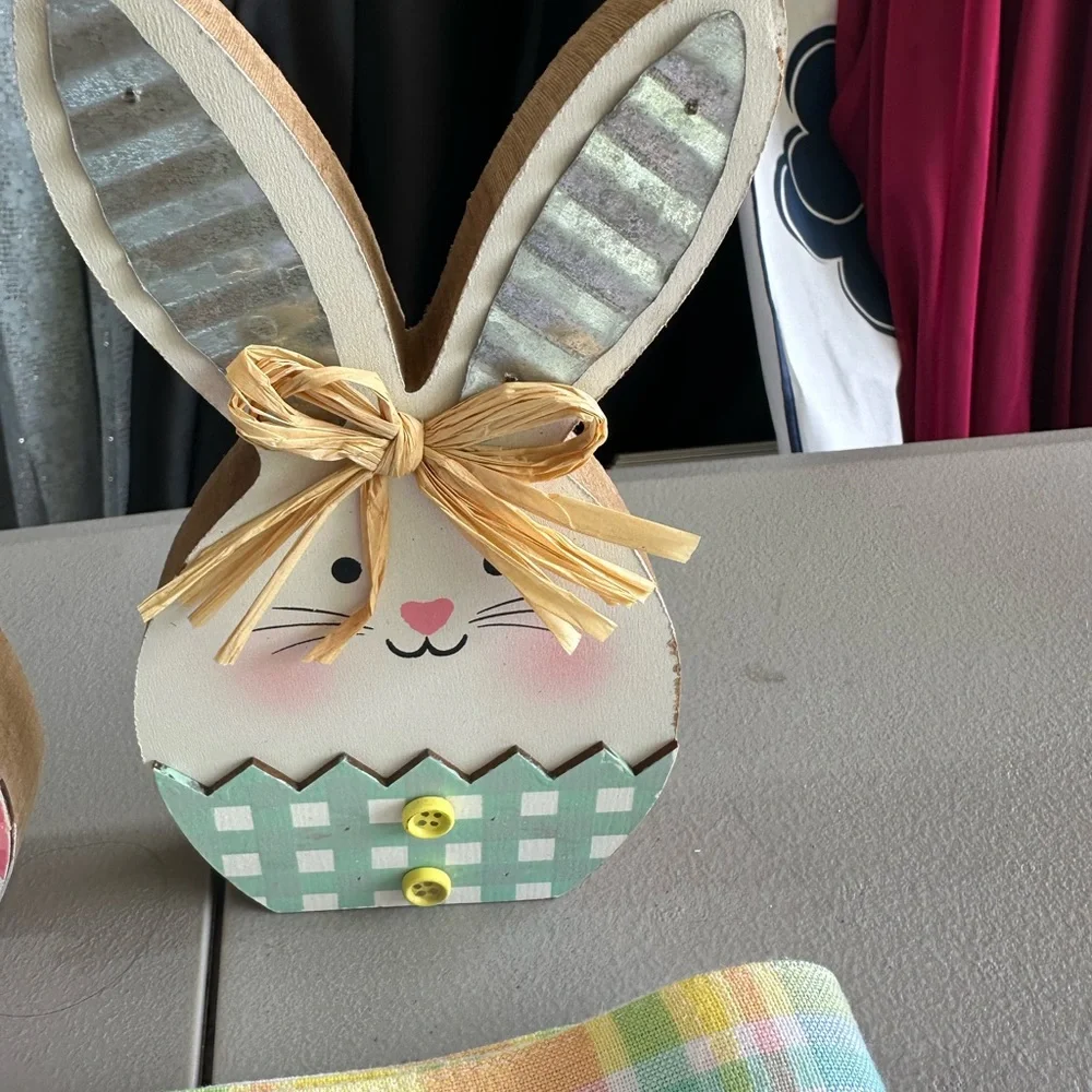 Easter Bunny Trail Sign and Decor Set
